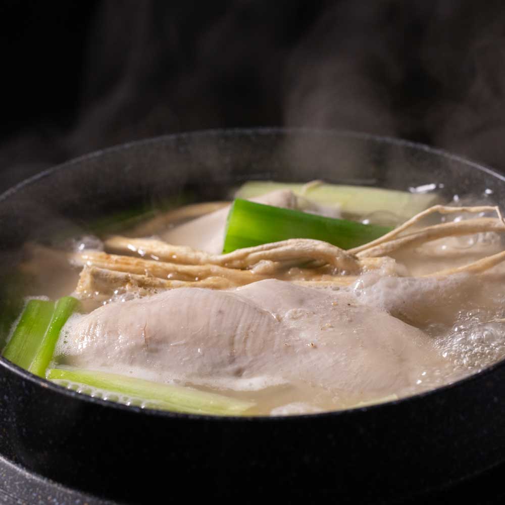 (2+2) 순살고기 가득한 닭곰탕600g 4팩 - 상세 이미지 2