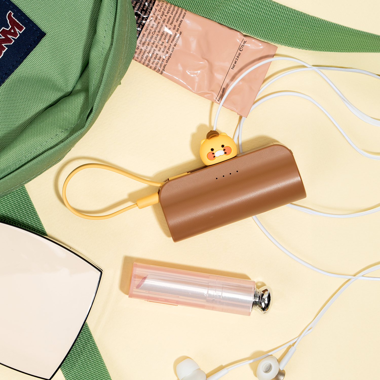 카카오프렌즈 볼캡 도킹형 20W 고속충전 보조배터리 5000mAh(8핀/C타입) 춘식이 브라운 - 상품 이미지