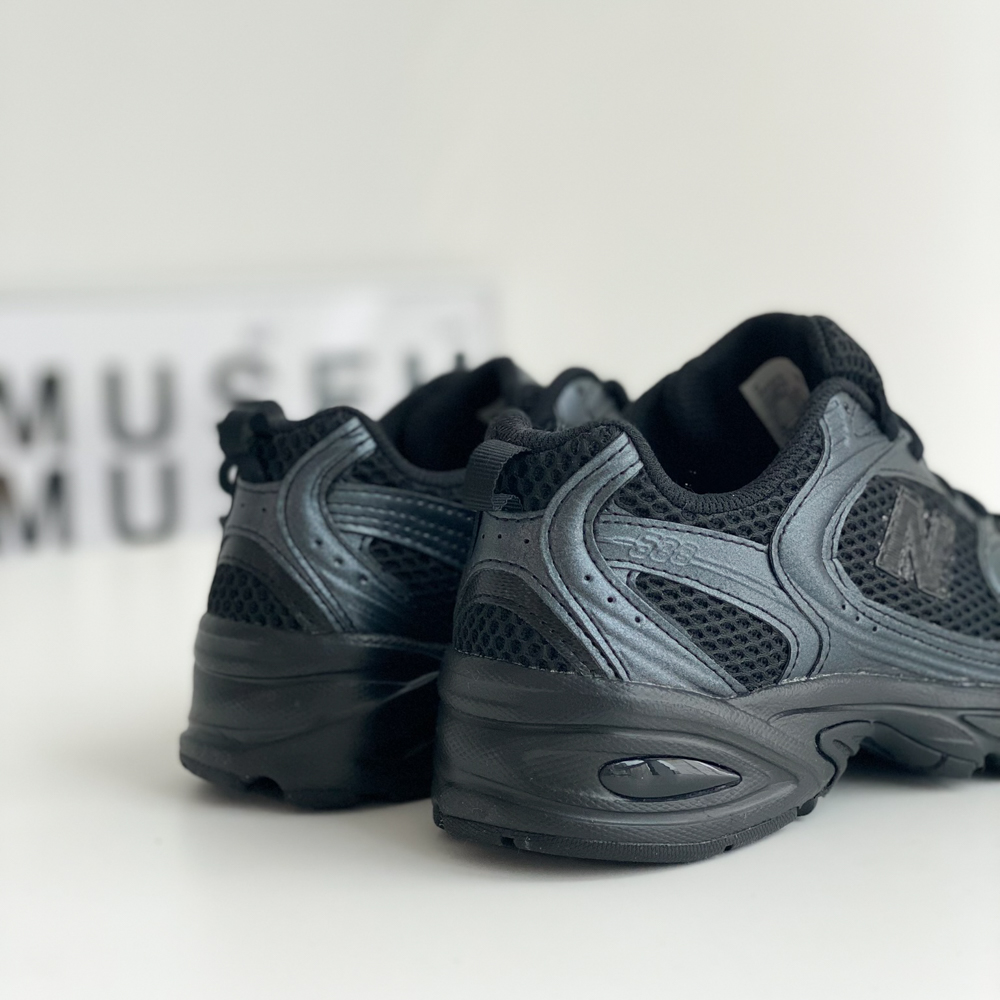 뉴발란스 530 트리플 블랙 공용