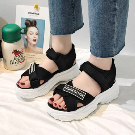 (에픽스토어) 여성 샌들 2컬러 6cm 발편한 쿠션 플랫폼 스트랩샌들 샌달