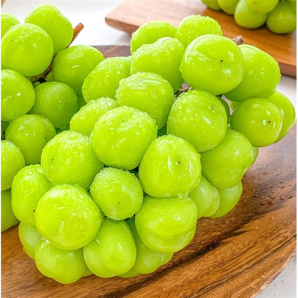 수출용 프리미엄 샤인머스켓 특등급 2kg 3 ... 1개 : 칠자백성