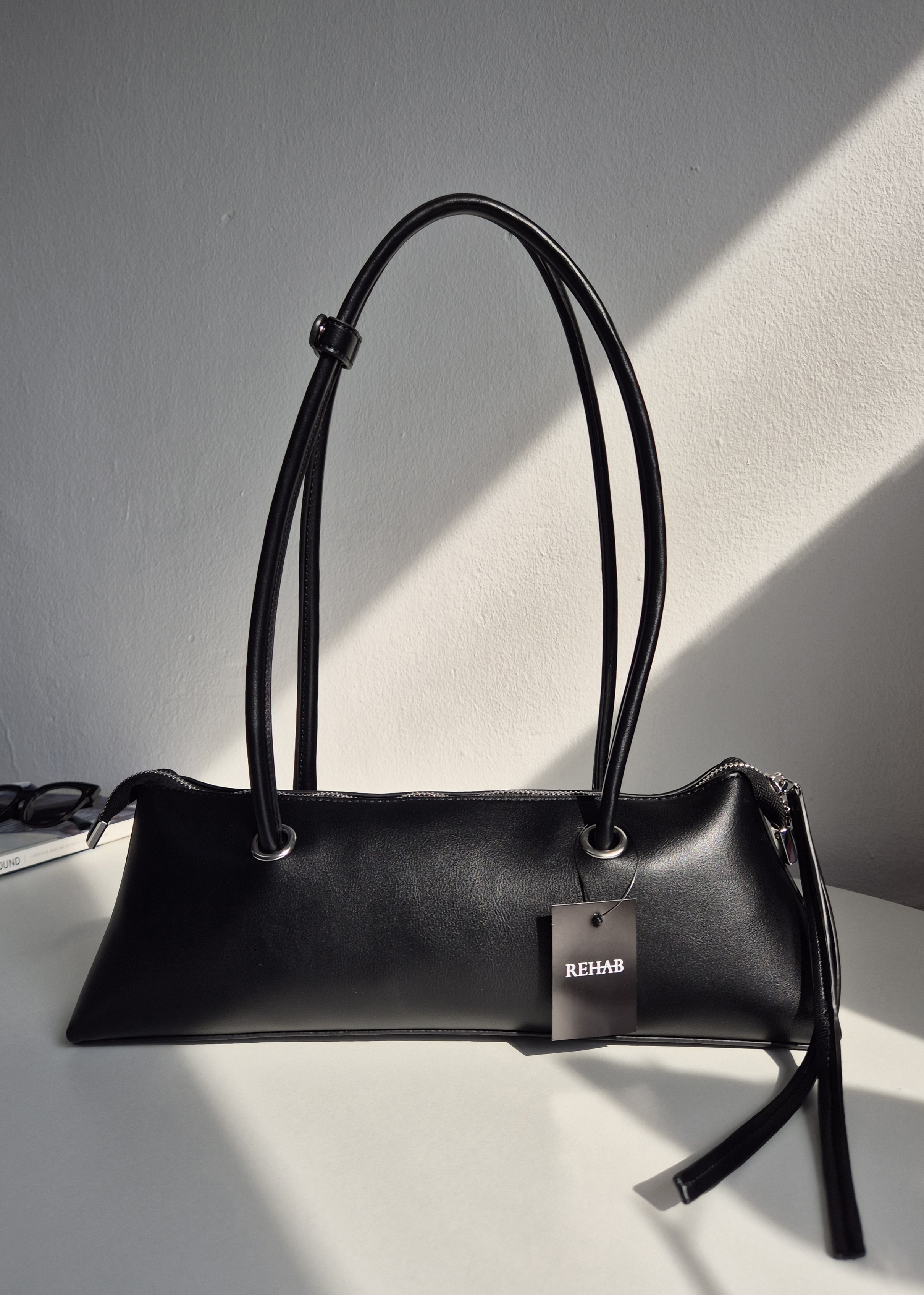 리햅 클레어 바게트백 슬림 레더 숄더백