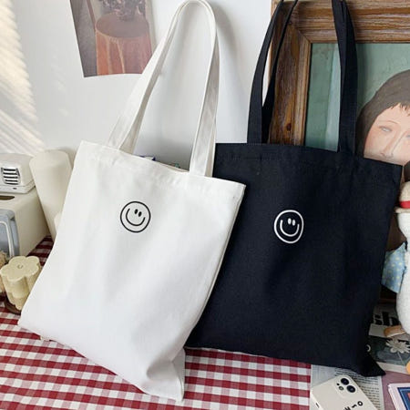 리버스드림 대용량 스마일 에코백 연예인 탄탄한 컨버스 가방 백 캔버스 도트백 노트북 대형 튼튼한 사각 빅사이즈 텀블러 블랙 여행용 검정 대학생 숄더 가벼운 토트 데일리 면 예쁜 여성 남성