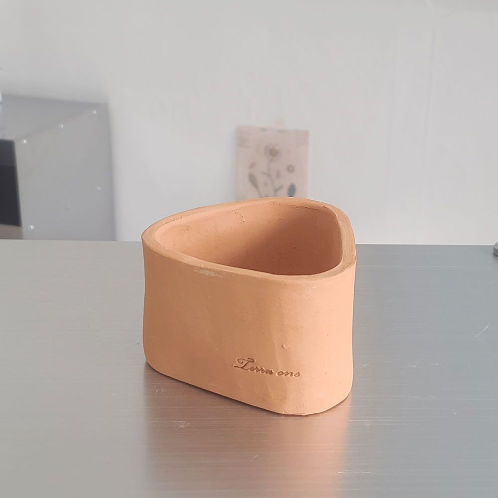 테라원 빈티지 수제 토분 11x7cm 삼각 - 메인 이미지