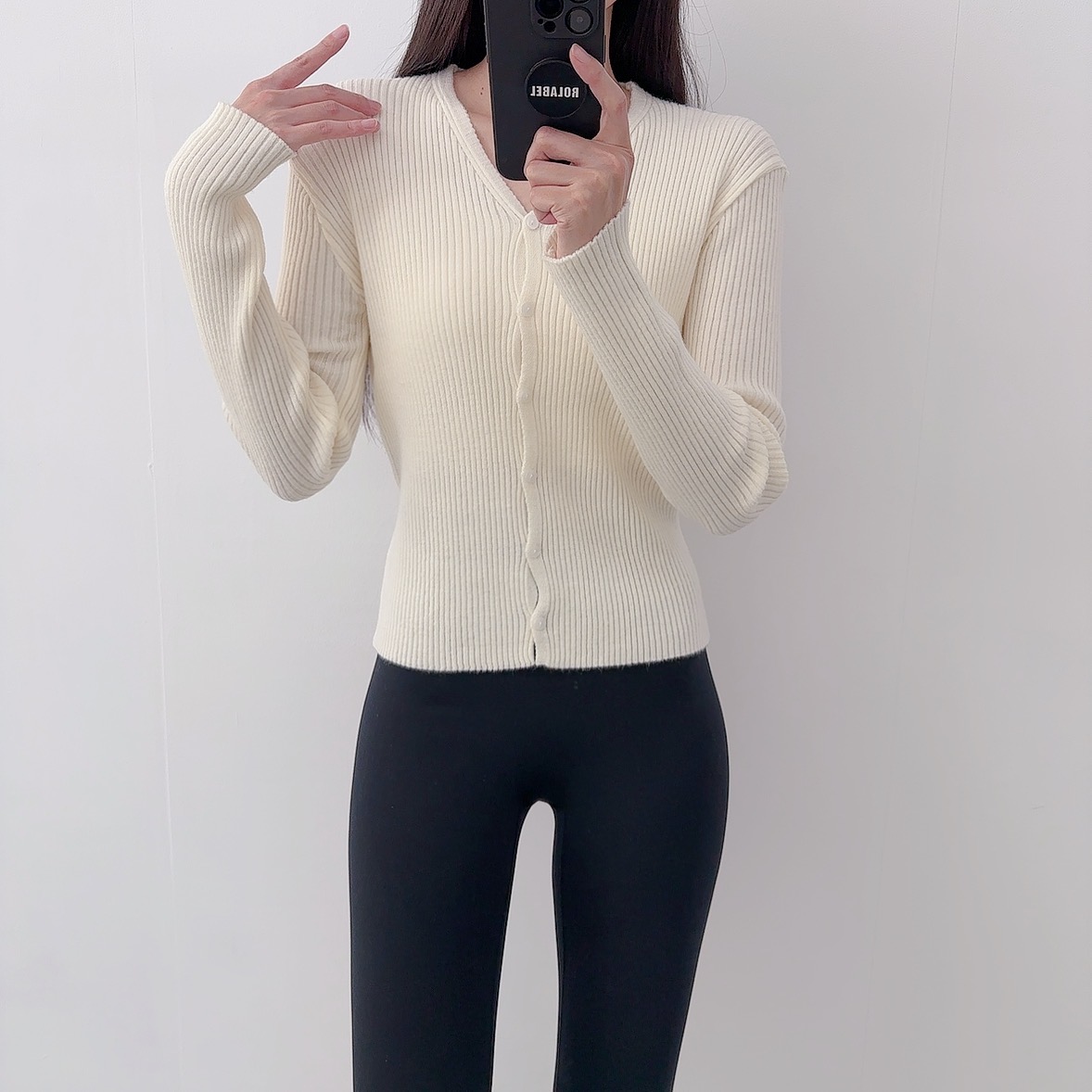 로라벨 다비 니트 가디건 브이넥 골지 하객룩 레이어드 살안타템 여성 볼레로 봄 크롭 집업 이미지 7