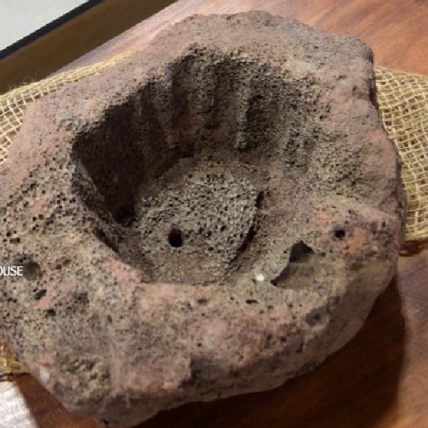 랜덤 4호 특대 35cm 물 구멍 석부작용화산석 화분화산석 - 메인 이미지