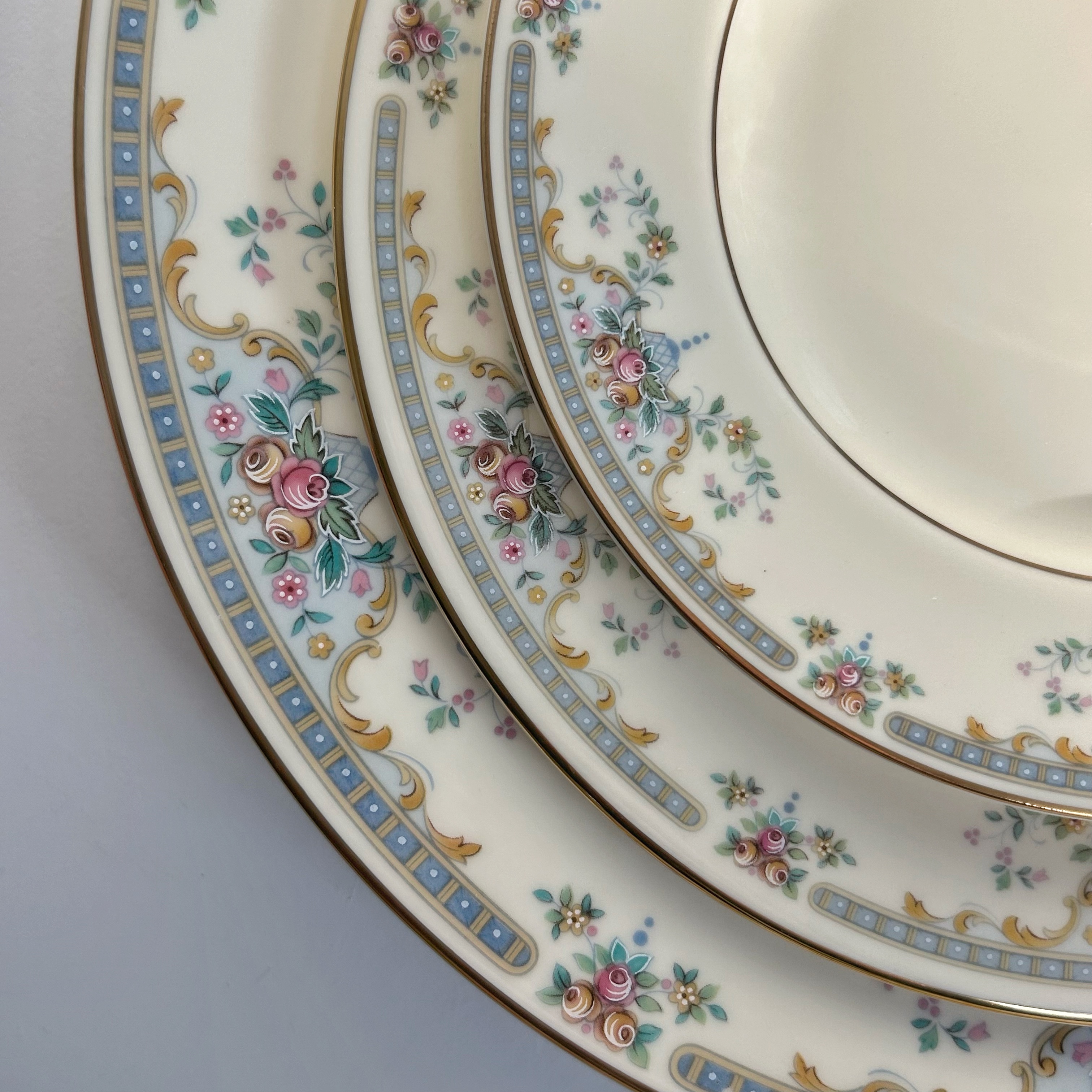 로얄덜튼 줄리엣 플레이트 빈티지접시 예쁜그릇 파스타 홈카페접시 영국 수입그릇 브레드