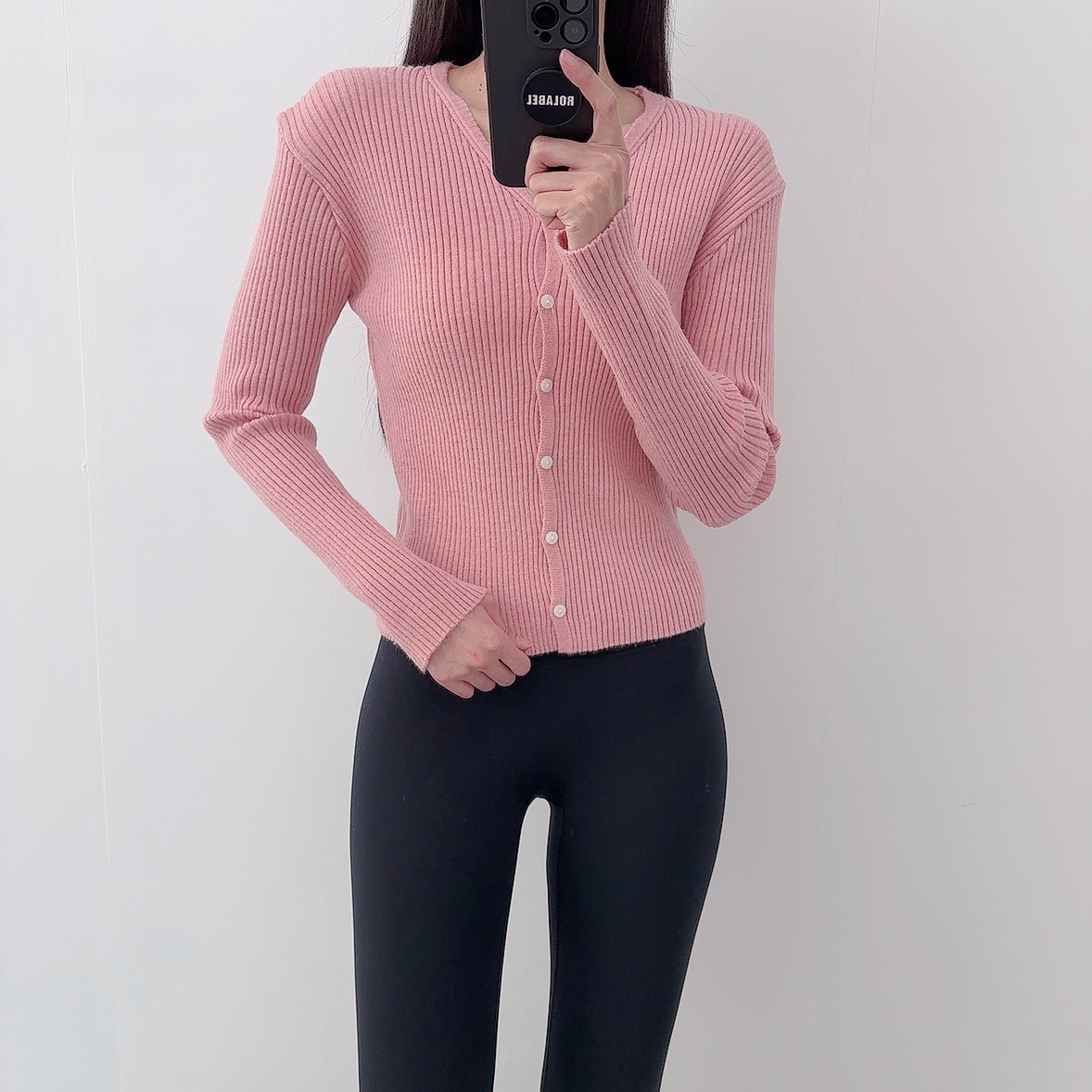 로라벨 다비 니트 가디건 브이넥 골지 하객룩 레이어드 살안타템 여성 볼레로 봄 크롭 집업 - 상세 이미지 4