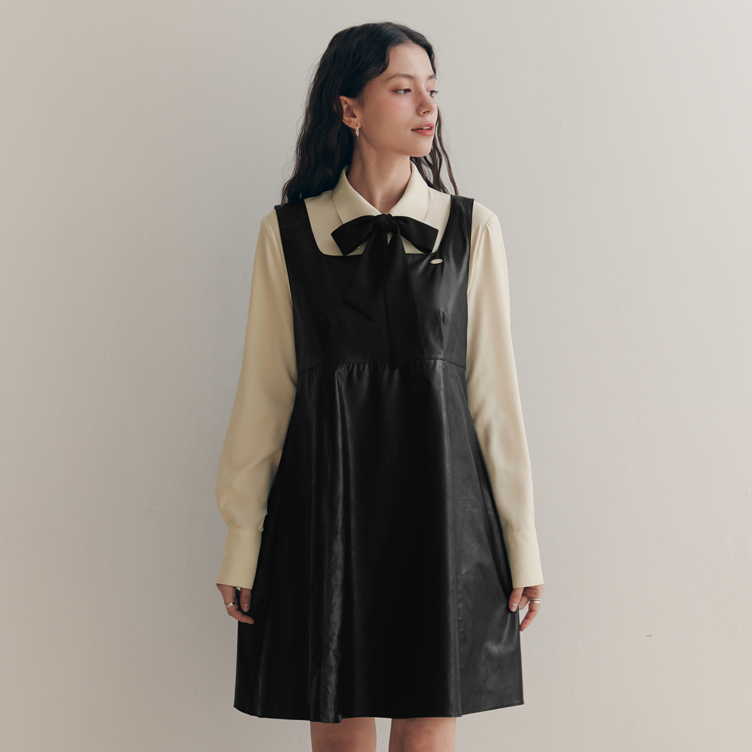 [슈퍼적립][제로스트릿] 루나 레더 원피스 LUNA LEATHER ONEPIECE / BLACK - 상세 이미지 2