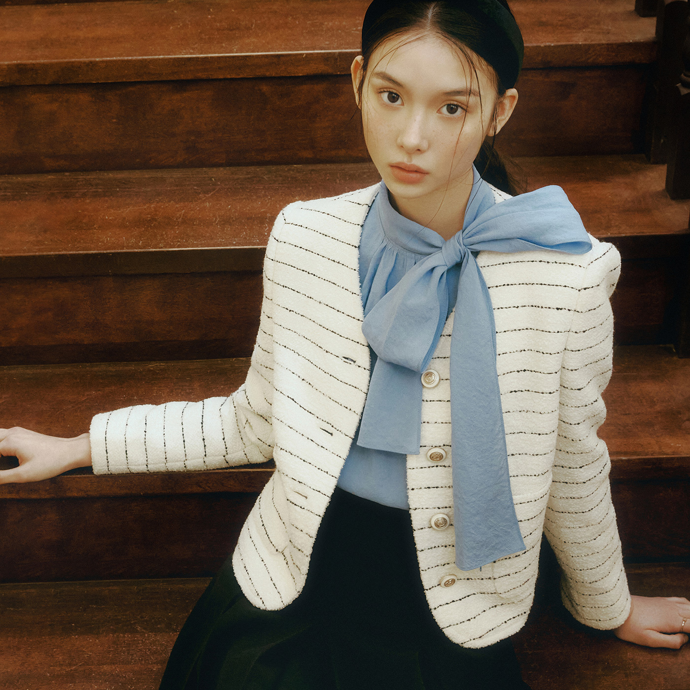 로엠 브이넥 부클 자켓 RMJKF12R12 - 상품 이미지