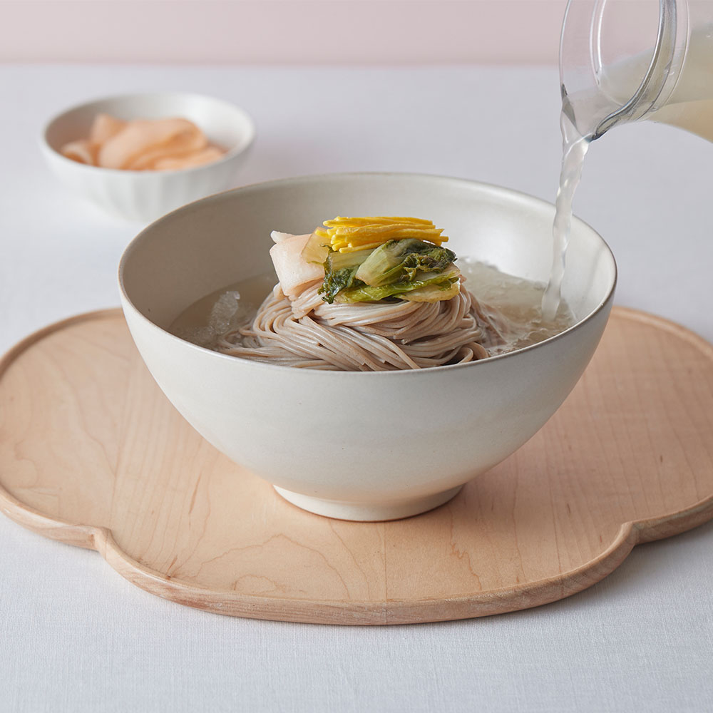 봉피양 평양냉면 660g 4팩 + 평냉육수(4팩 번들) 1.6kg 1팩, 네이버 단독 세트 - 상세 이미지 4