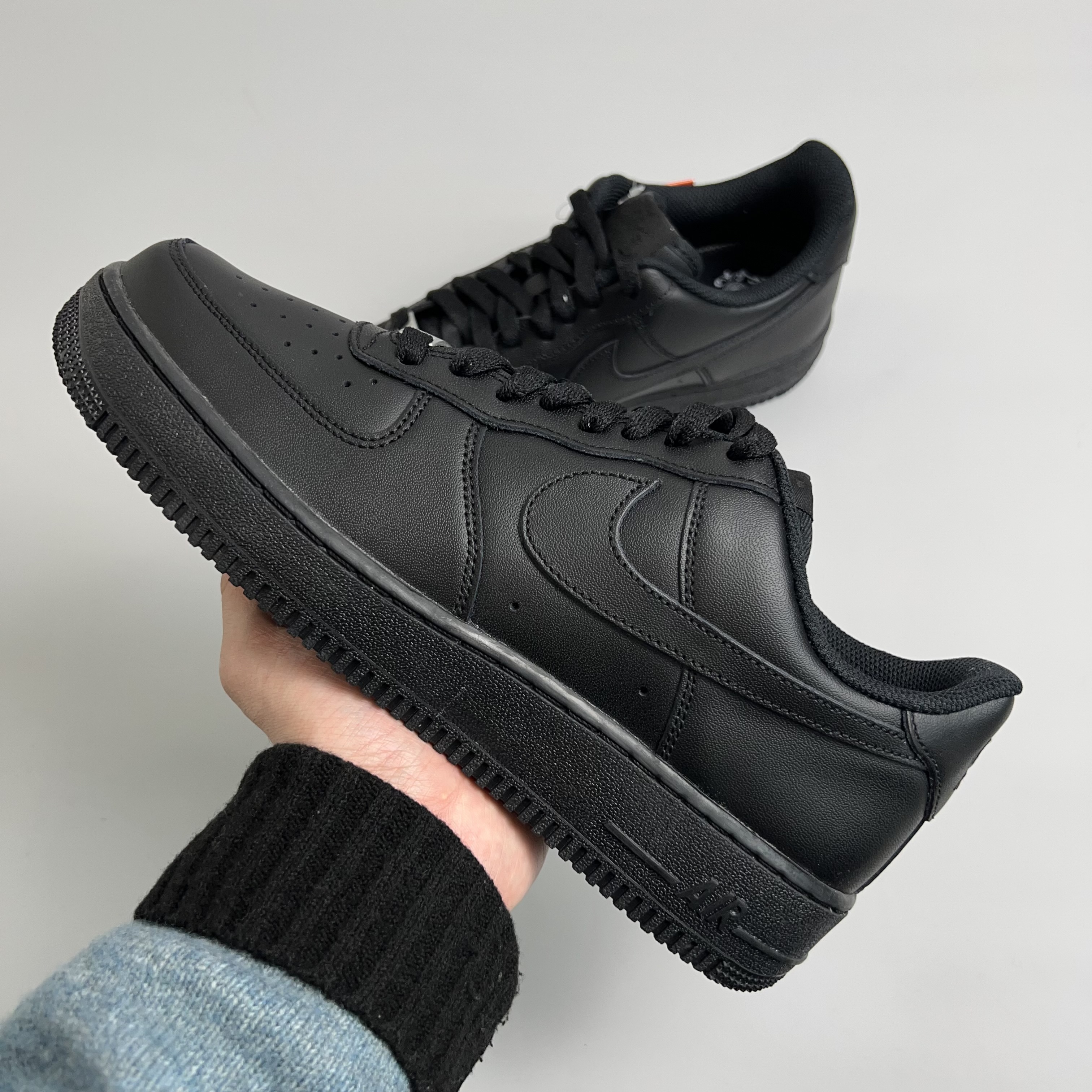 나이키 에어포스 1 07 로우 올백 트리플 화이트 올검 올흰 블랙