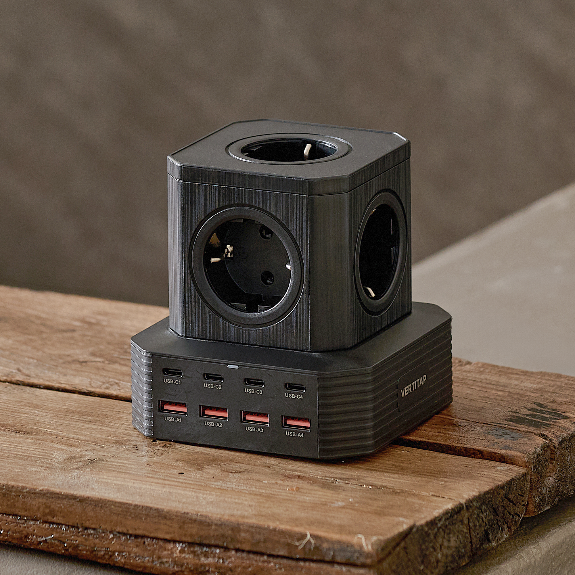 버티탭 고용량 4000W 타워 멀티탭 큐브 9구 여행용 멀티 어댑터 콘센트 캠핑 디자인