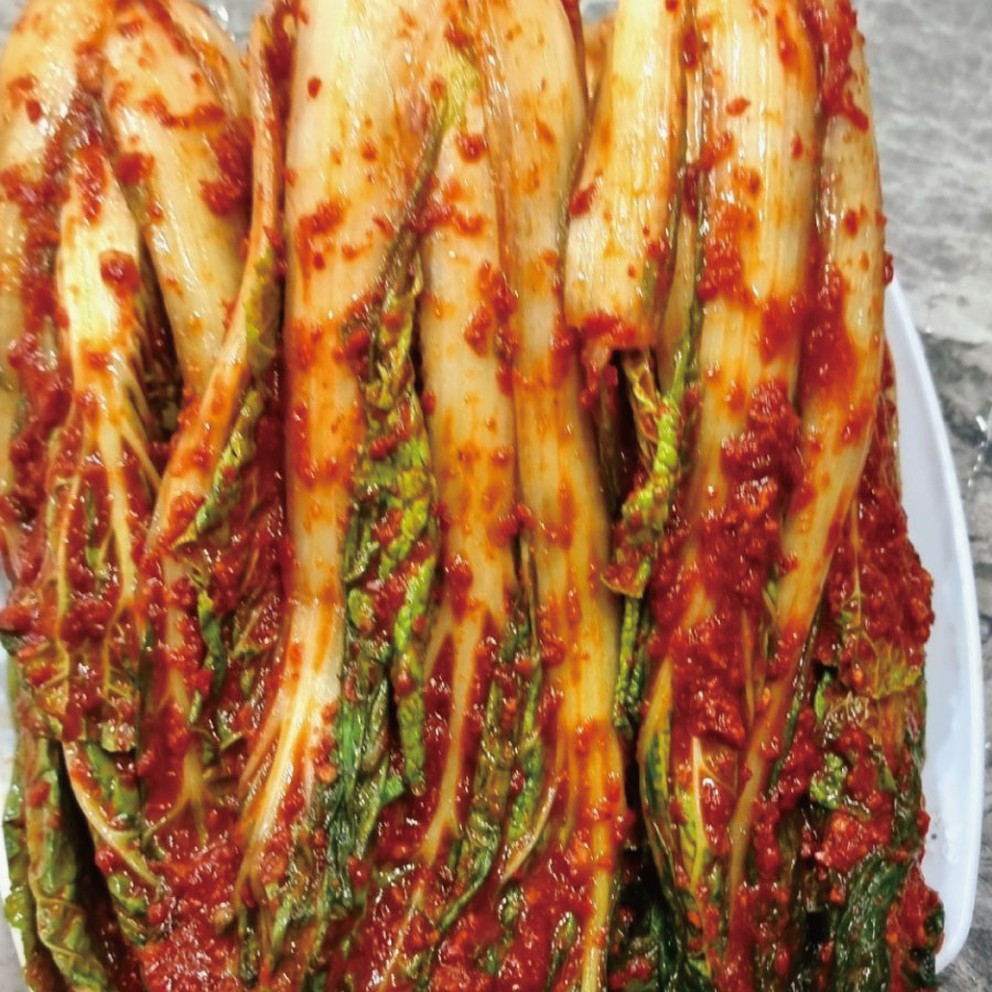 고소한 통얼갈이를 정성스럽게 담은 얼갈이김치 1kg - 상품 이미지