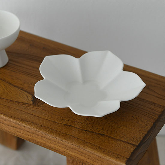 에라토 모이 화이트 플라워 찬기 반찬그릇 앞접시 15cm