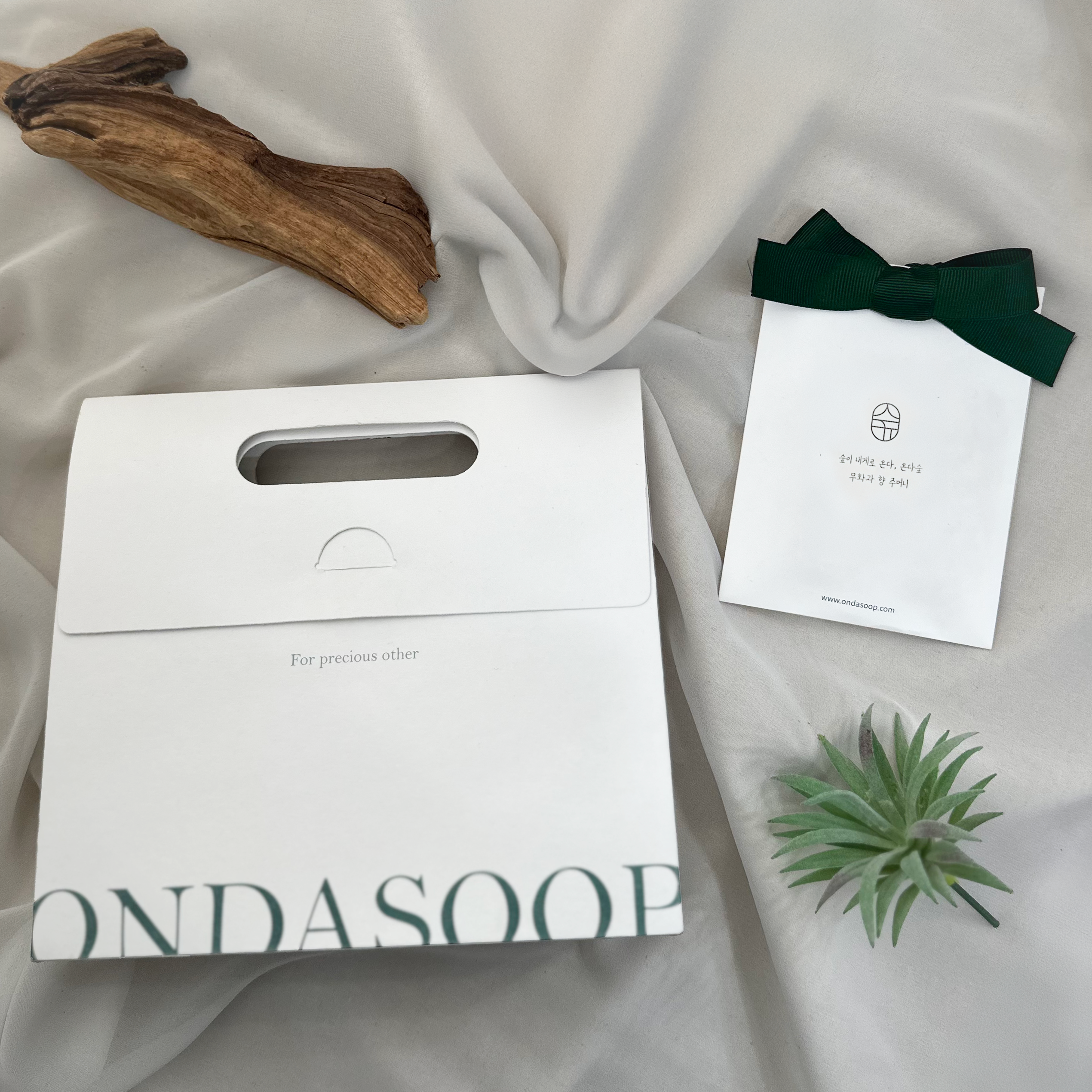 사쉐 고급 방향제 디퓨저 천연나무칩100% 집들이선물 고체 옷장 실내 화장실[7개]