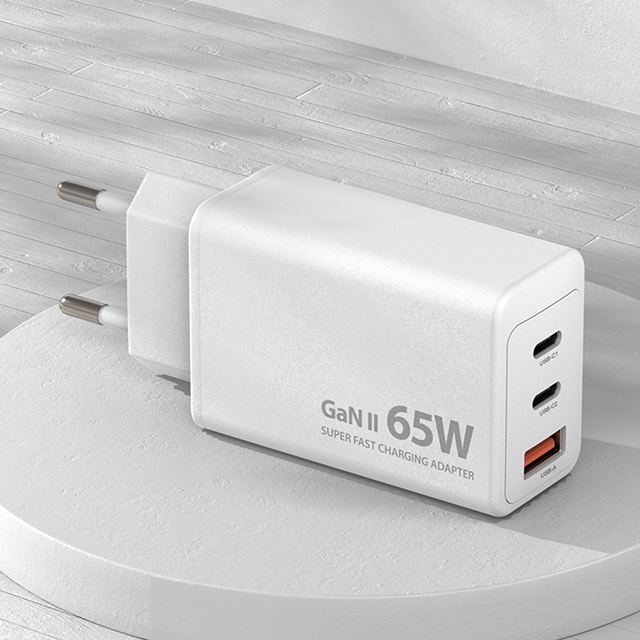 몬스터라이트 GaN2 PD 65W 초 고속 충전기 3포트 멀티 어댑터
