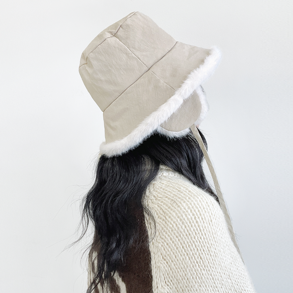 바스락 밍크털 귀달이모자 여성 겨울 벙거지 방한 군밤 귀도리모자