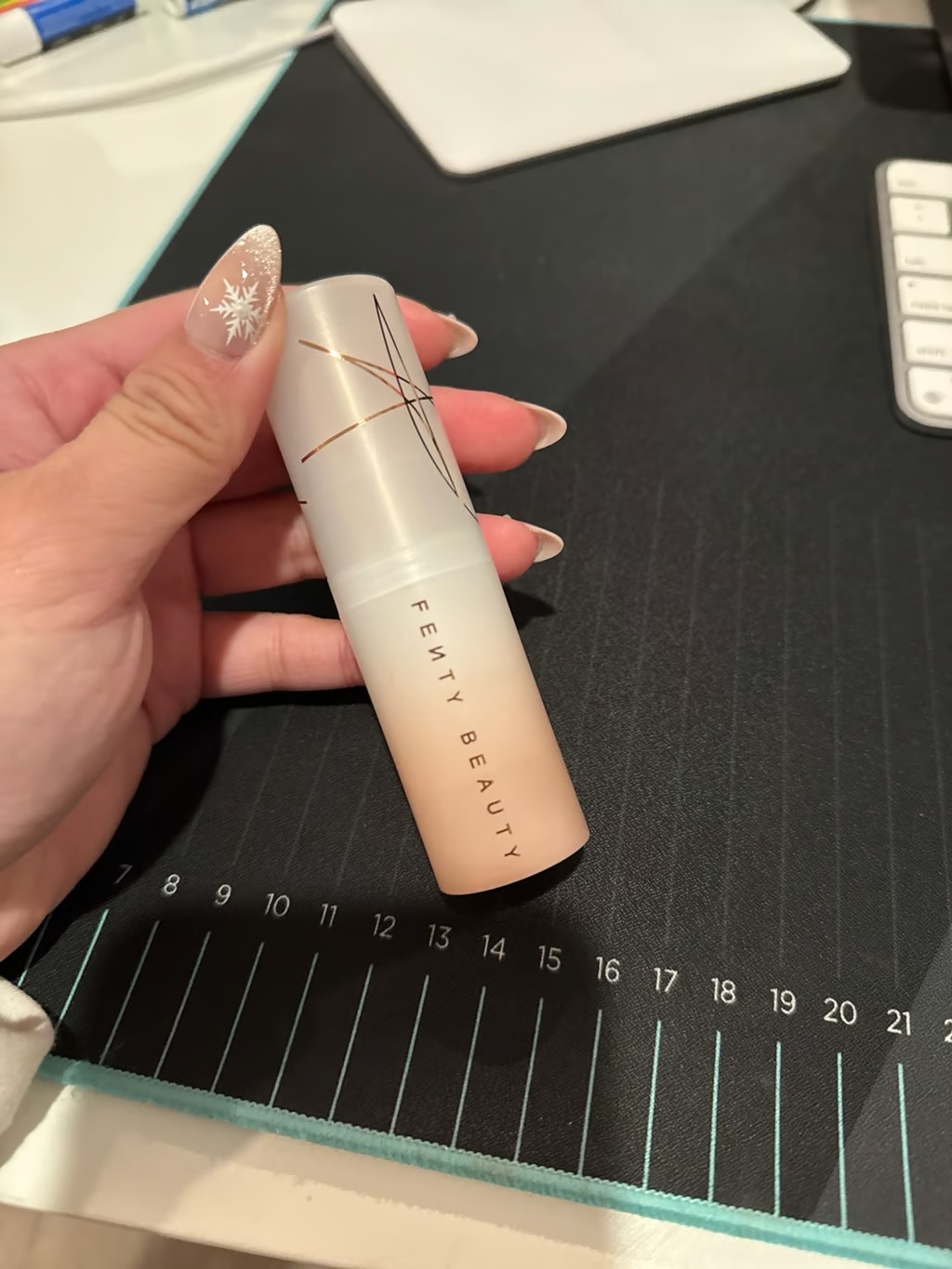 펜티뷰티 스틱 파운데이션 스틱파데 이즈 드롭 스틱 블러 fenty beauty - 상세 이미지 2
