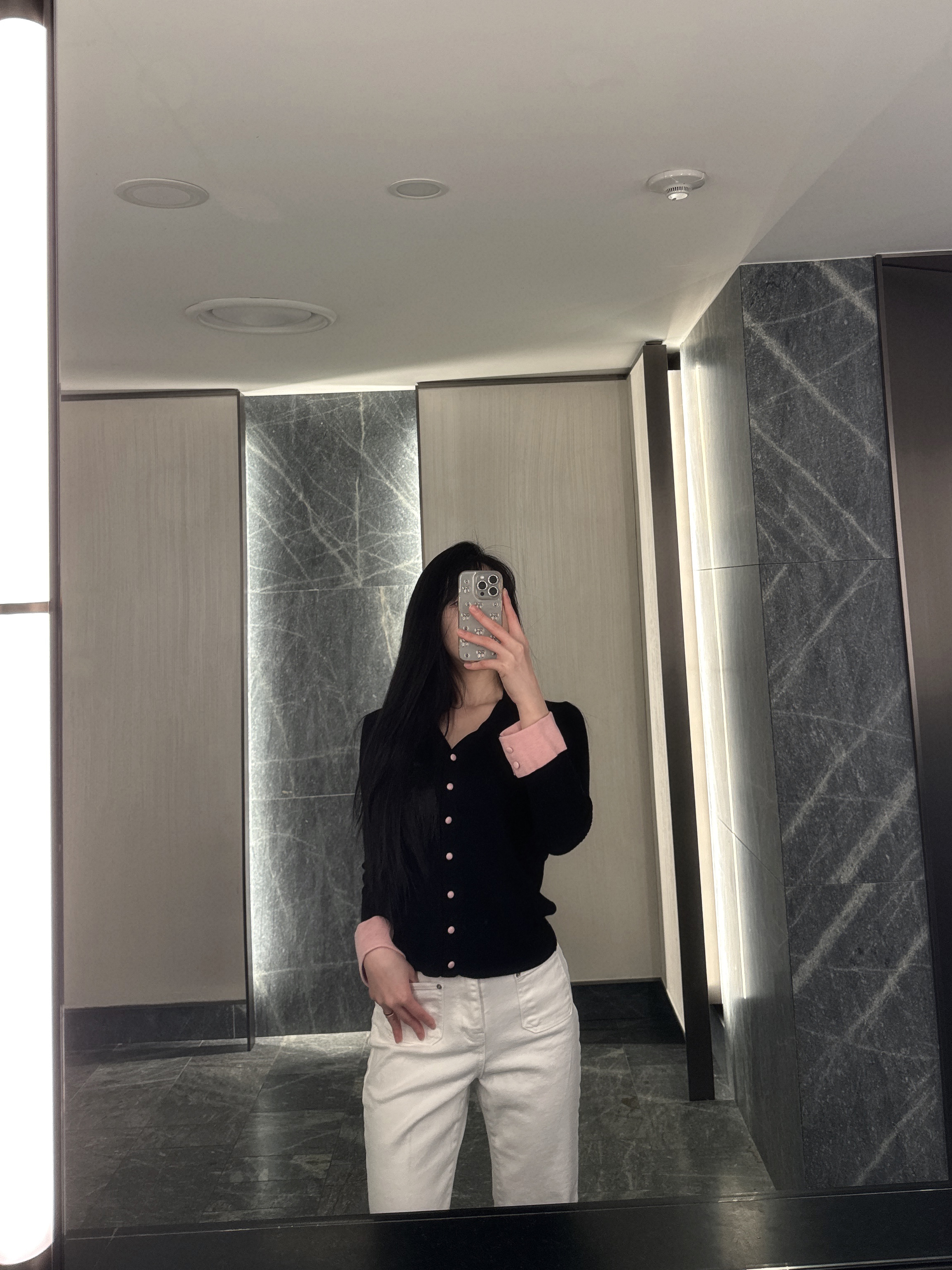 [블랙핑크/왕강추💕] 여리 소매 배색 단추 가디건 (수입) 상세 이미지 8