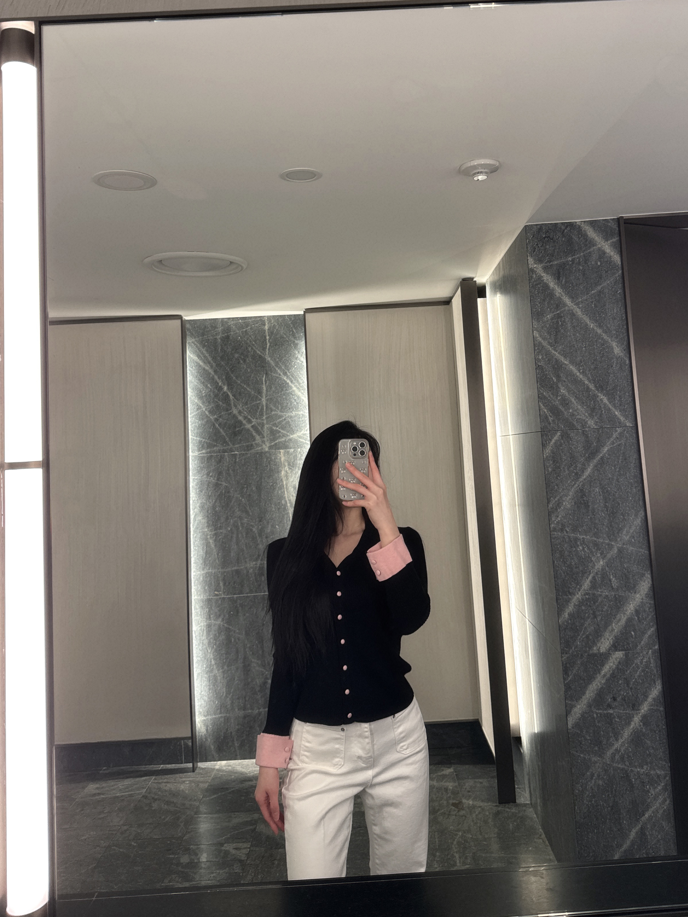 [블랙핑크/왕강추💕] 여리 소매 배색 단추 가디건 (수입) 상세 이미지 10