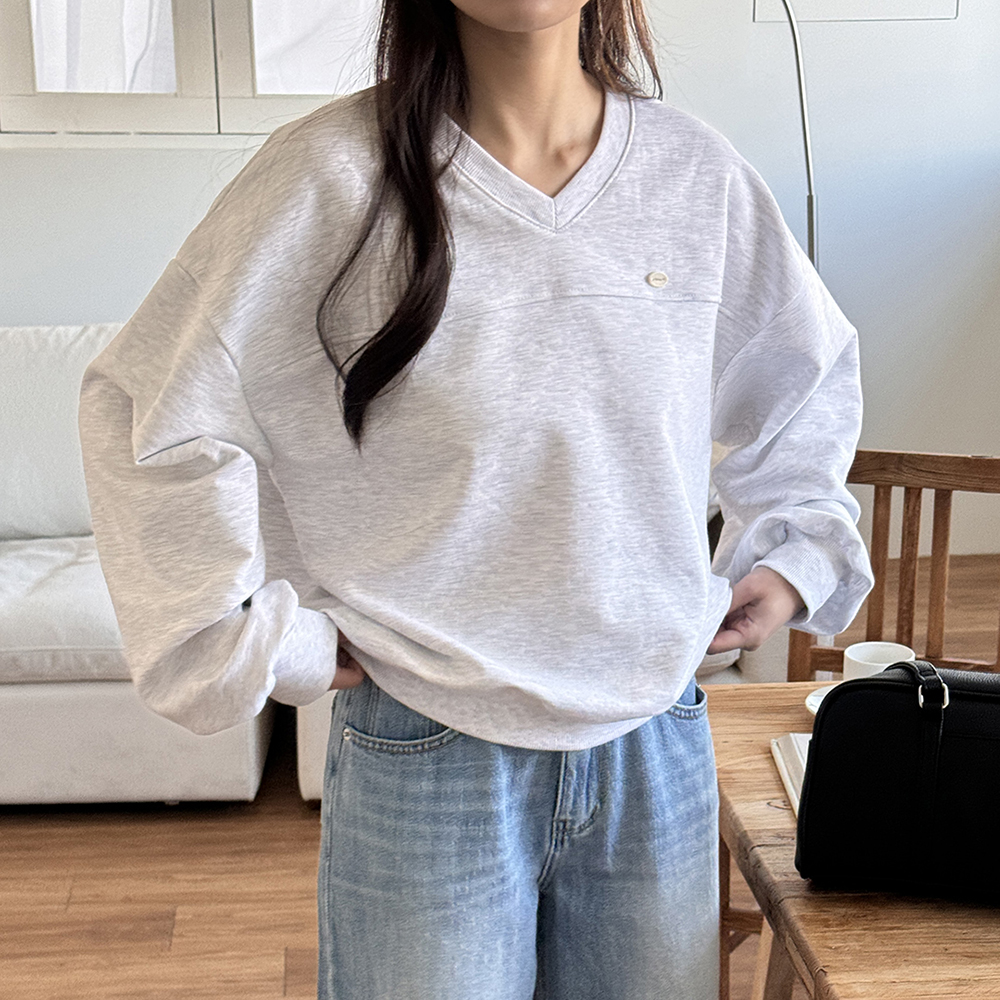 캐주얼 오버핏 팬던트 세미크롭 여성무지맨투맨 여자 맨투맨 우먼 티셔츠 코튼 브이넥 코디 - 상세 이미지 4
