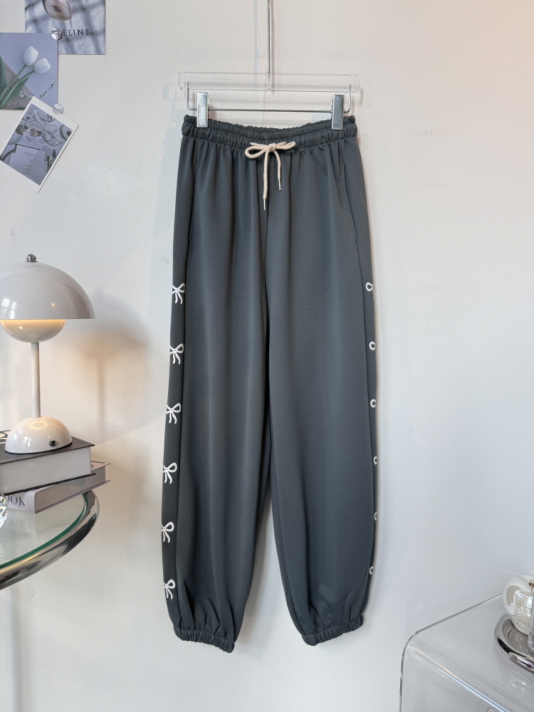 리본 프린트 쭈리 트랙 조거 트레이닝 팬츠 - 상세 이미지 4