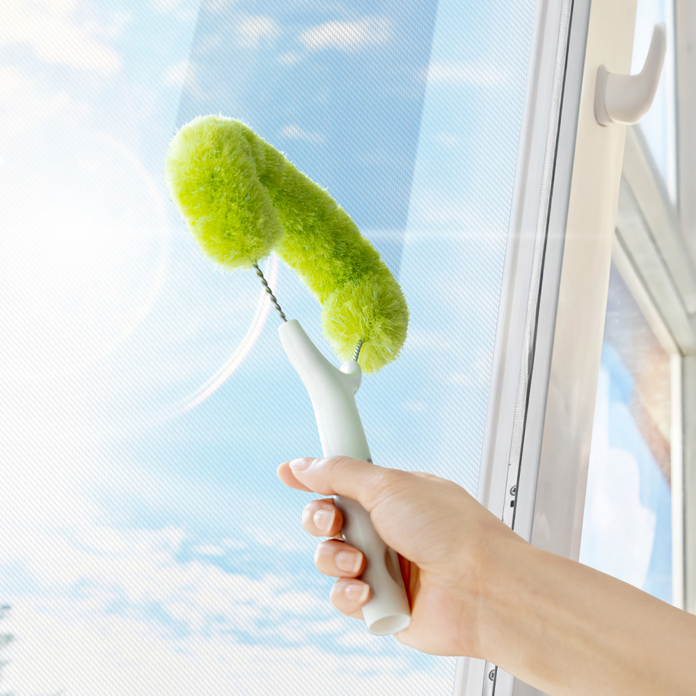 더스트키퍼 속 깊은 때 긁어내는 방충망 전용 청소솔