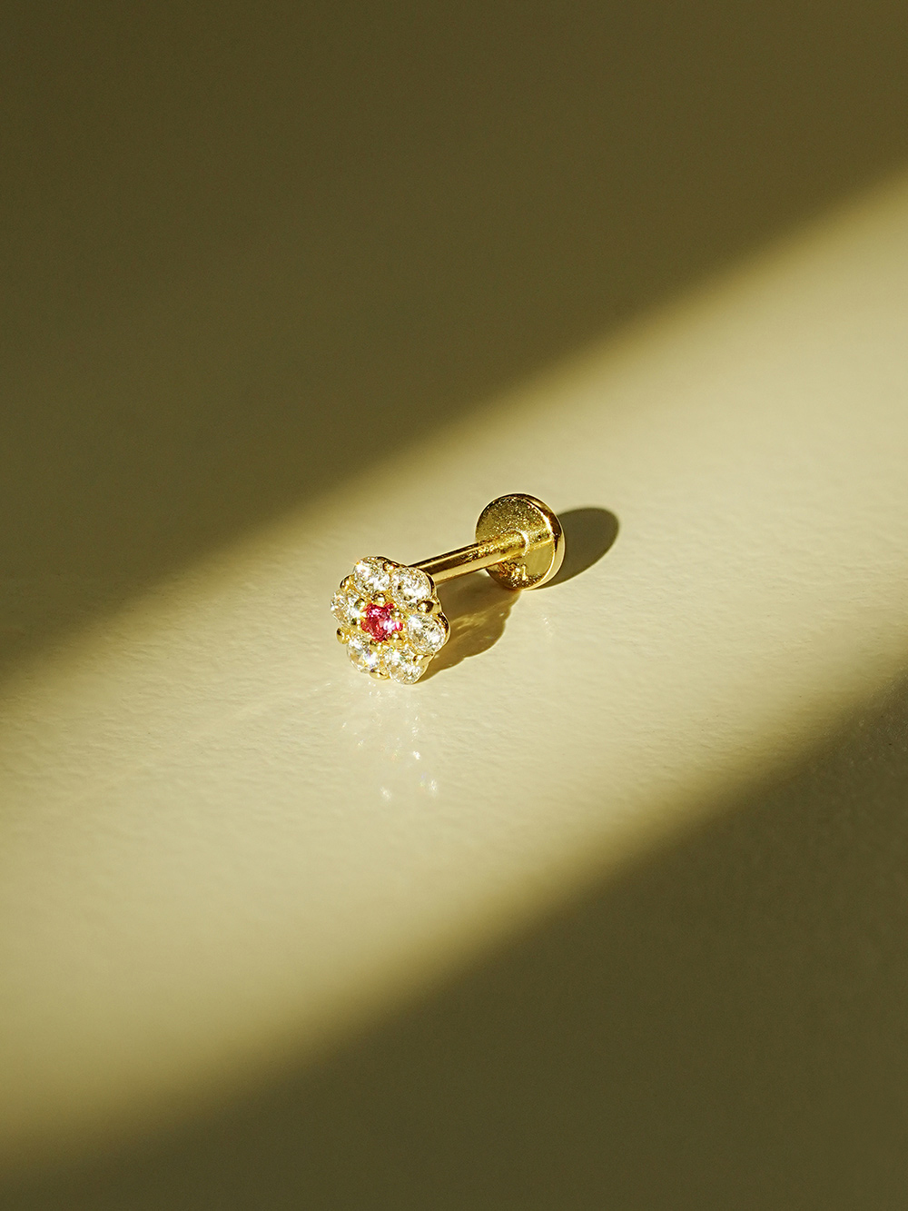 [0.8mm]14K 인터널 하모니 플라워 라블렛 피어싱 귀걸이 - 상세 이미지 2