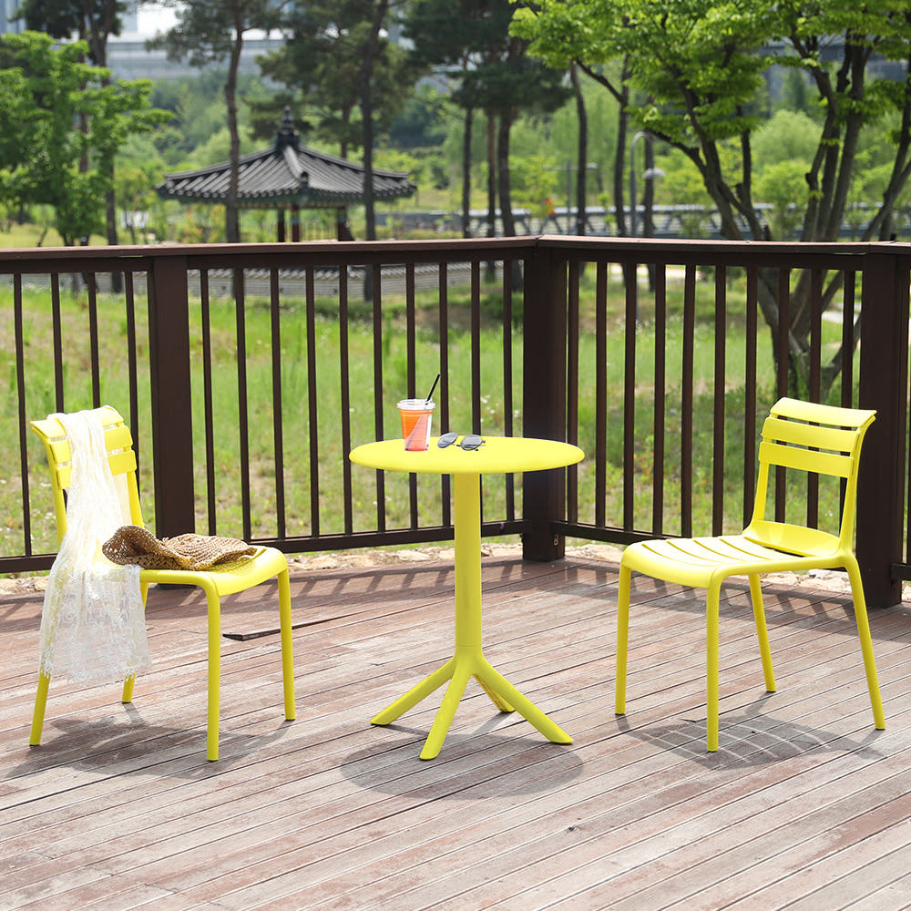 (2인세트)오로라 플라스틱 정원 카페 테라스 식탁 테이블 세트 옐로우