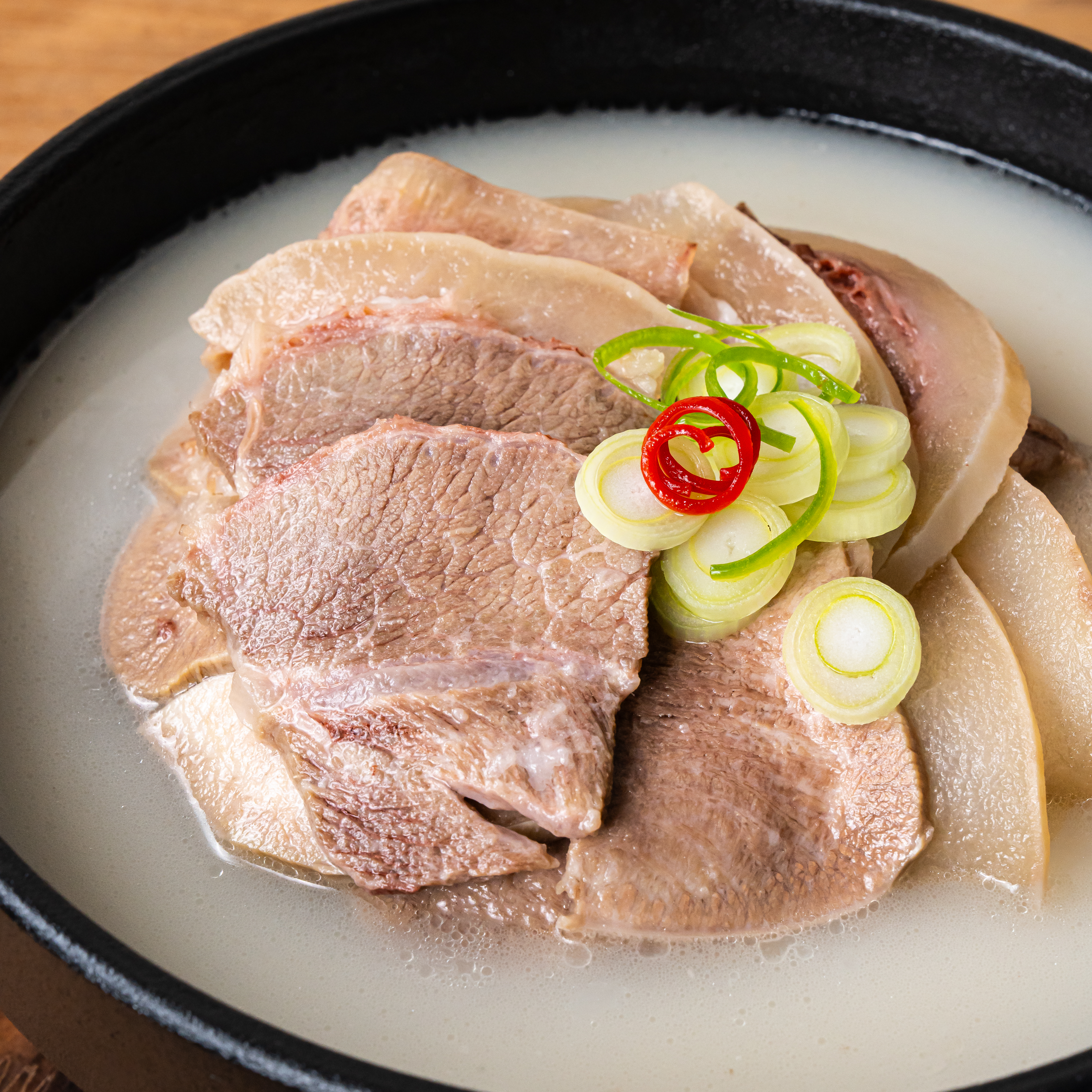 소머리곰탕 100% 국내산 한우 고기듬뿍 소머리국밥 550g - 상세 이미지 3