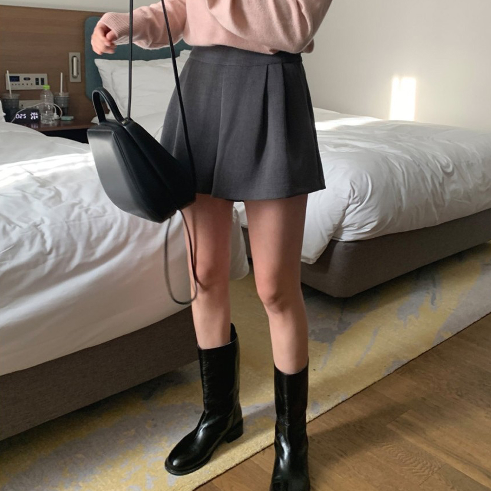 노벨라 핀턱 플레어 숏 팬츠 (3color) 미니 반바지 하프 봄 키작녀 - 상품 이미지