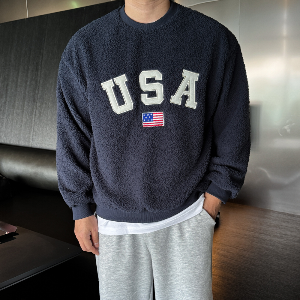 남녀공용 양털 USA 오버핏 크롭 맨투맨 - 상세 이미지 3