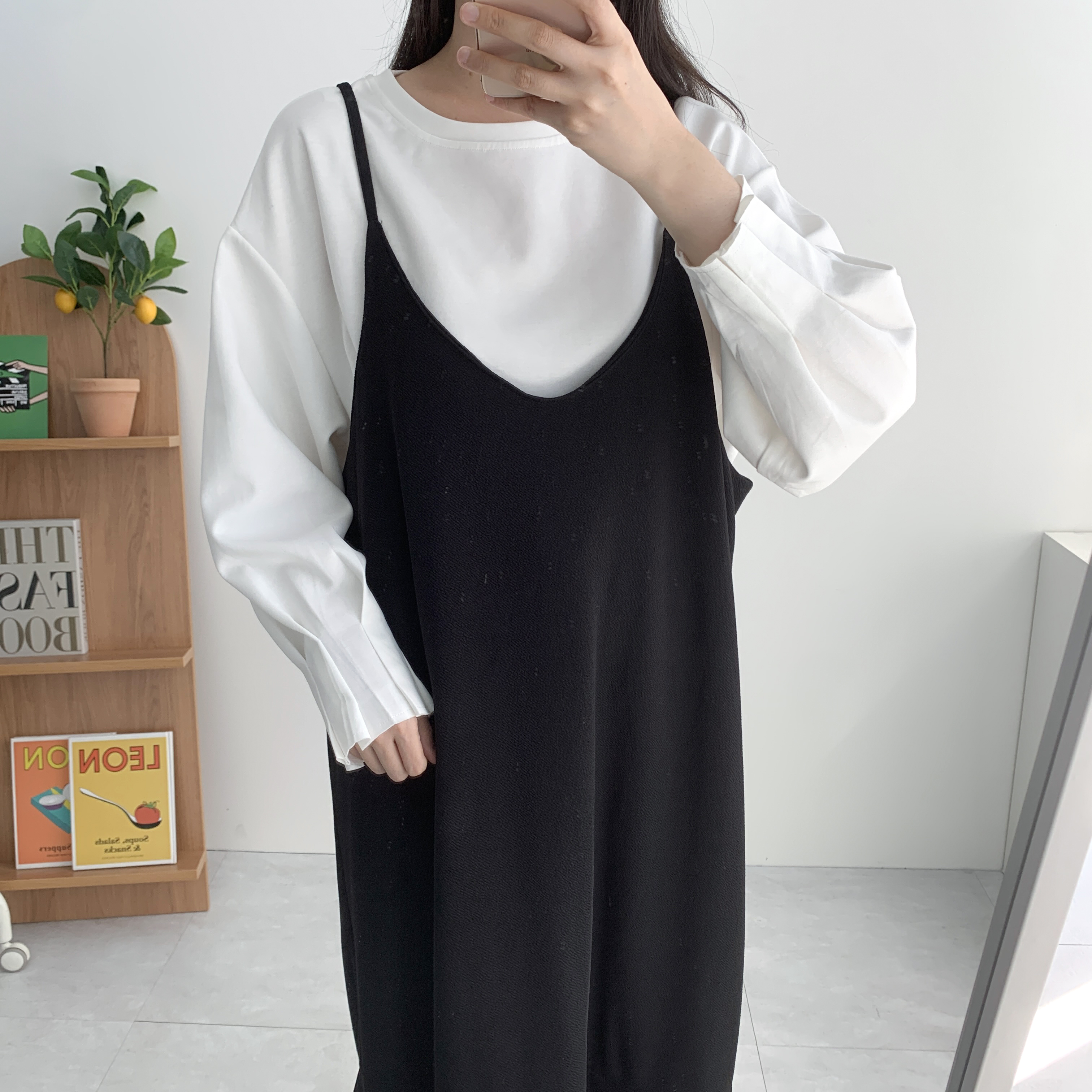 언발 티블라우스 핀턱 루즈핏 티셔츠 - 상품 이미지