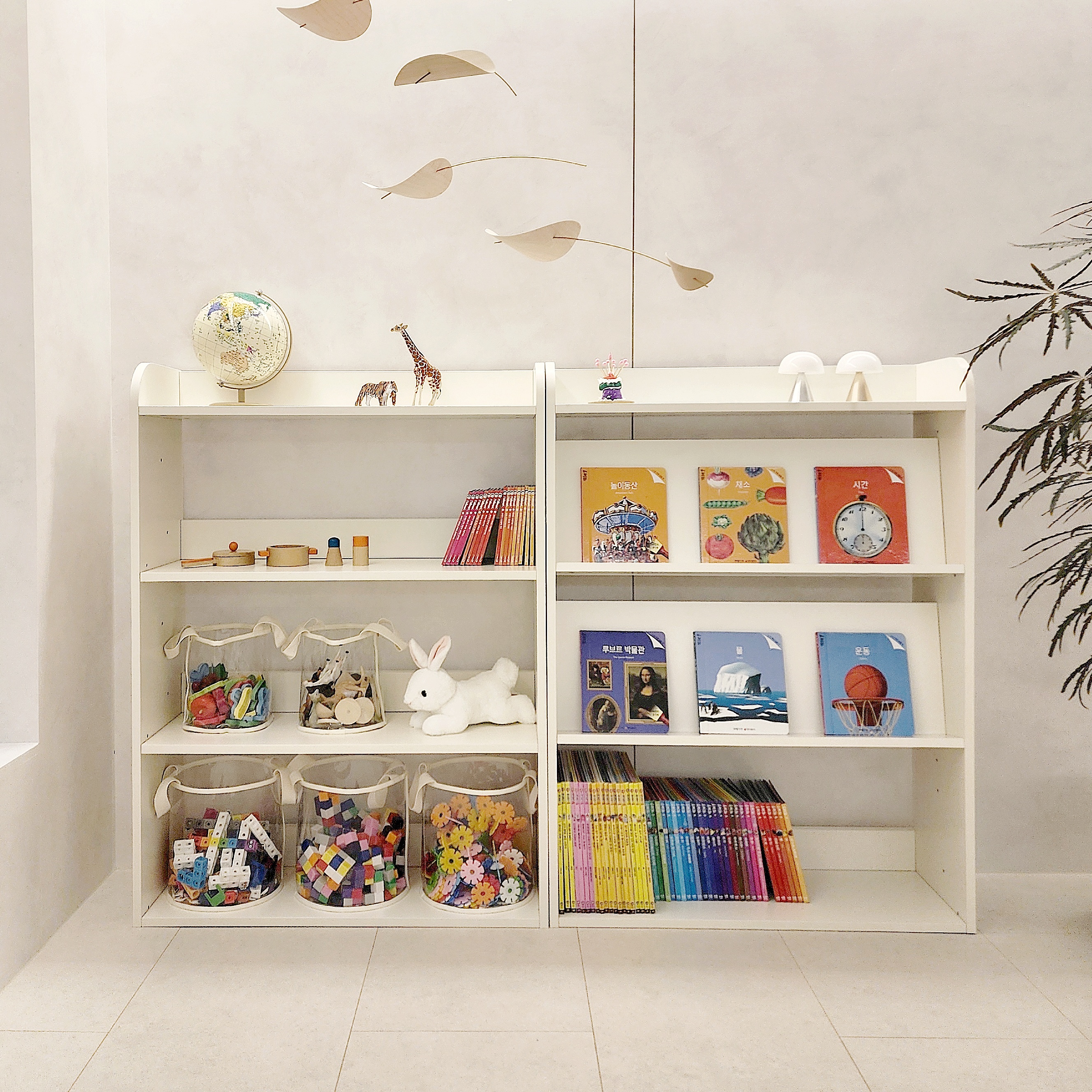 재니쓰홈 E0 올인원 책장 4단 전면책장 교구장 화이트 아이보리 아기방 아기 유아 아이방