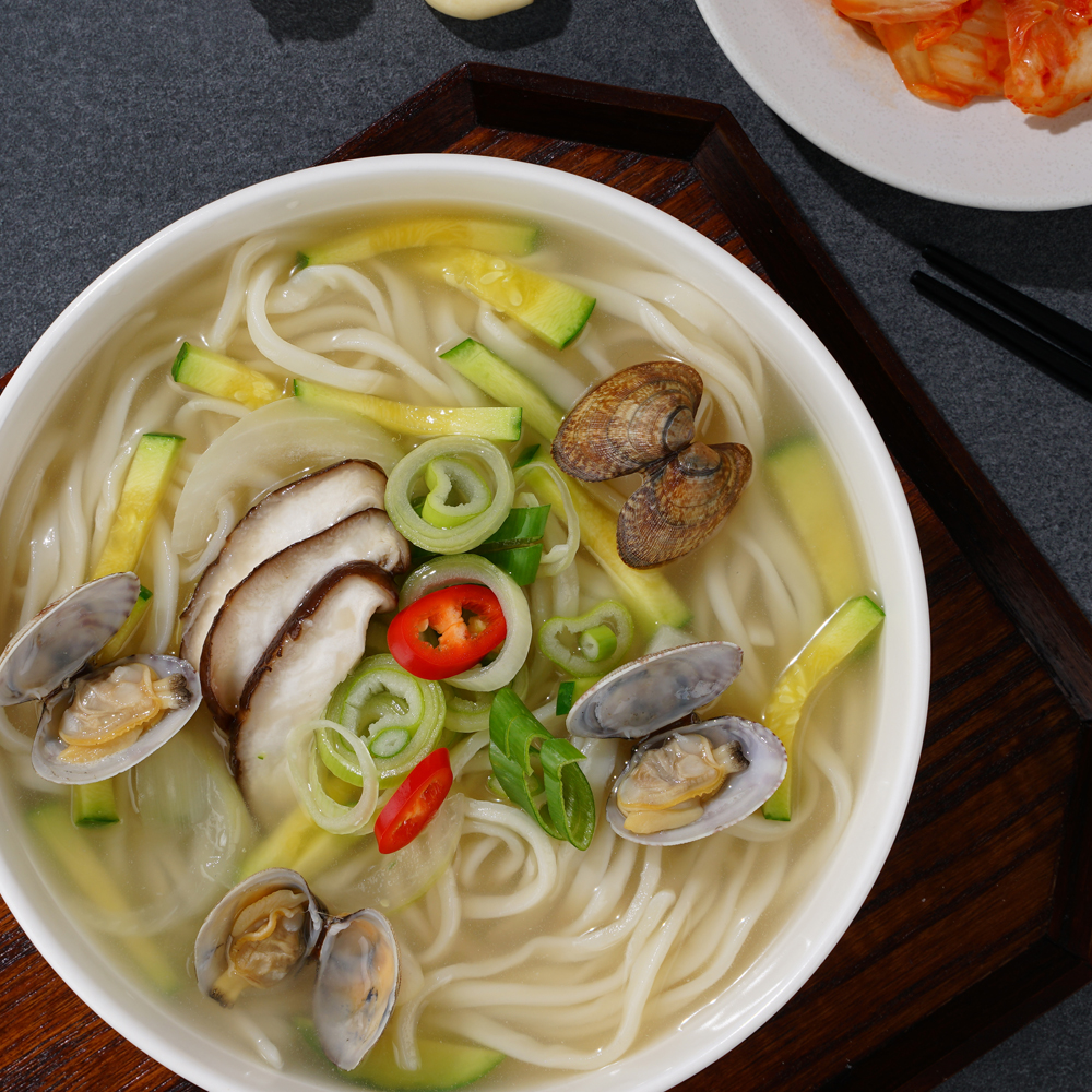 명동칼국수 생면으로 만든 생칼국수 3인분 세트 - 메인 이미지