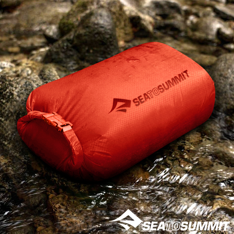 씨투써밋 울트라실 드라이 백 13L 스파이시 오렌지 니오정식