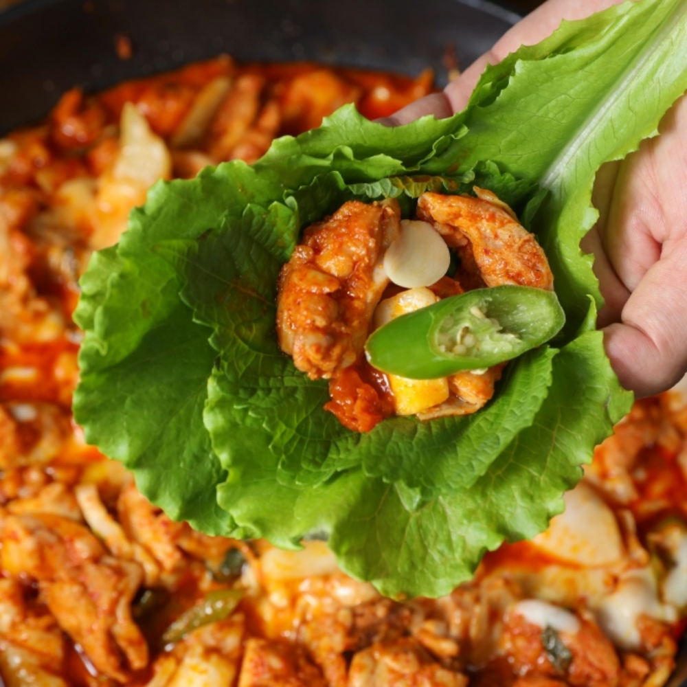 양념 홍삼 간장 닭갈비 당황 춘천닭갈비 100%국내산 냉장 닭다리살 1kg (3인분) - 상세 이미지 5