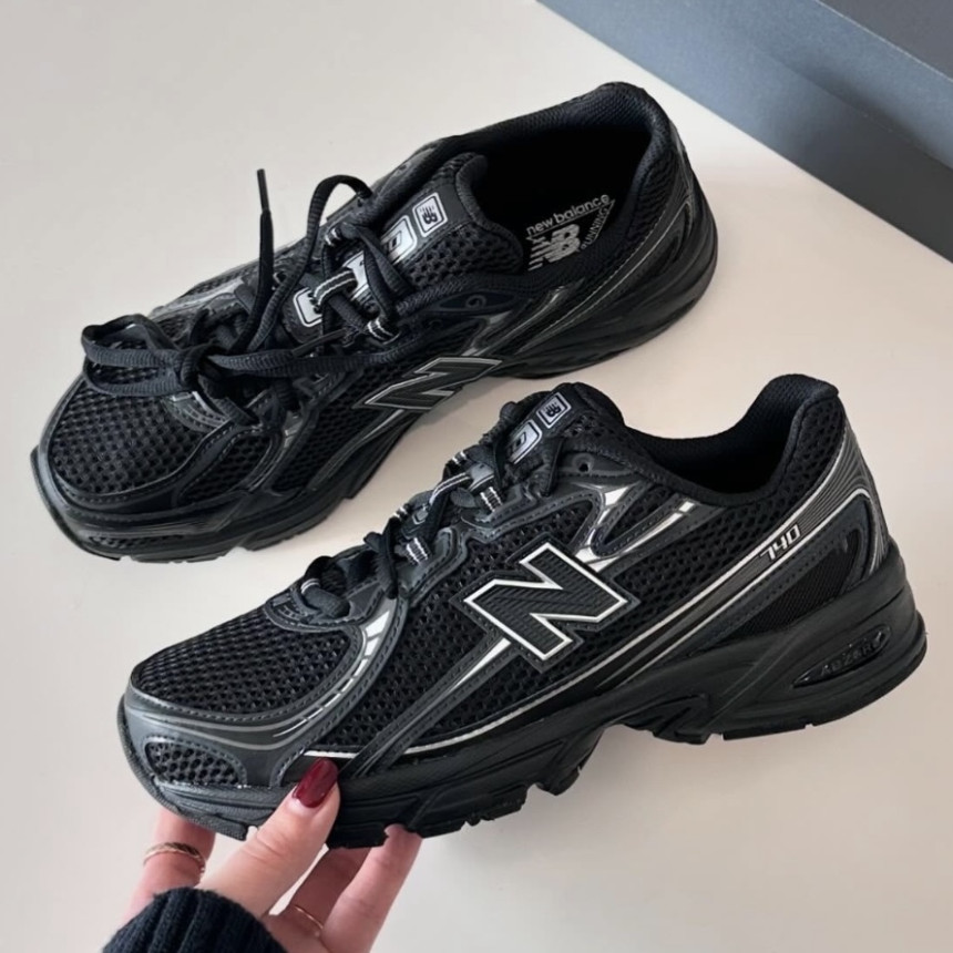 뉴발란스 740 블랙 메탈릭 실버 GR740BM U740BM2