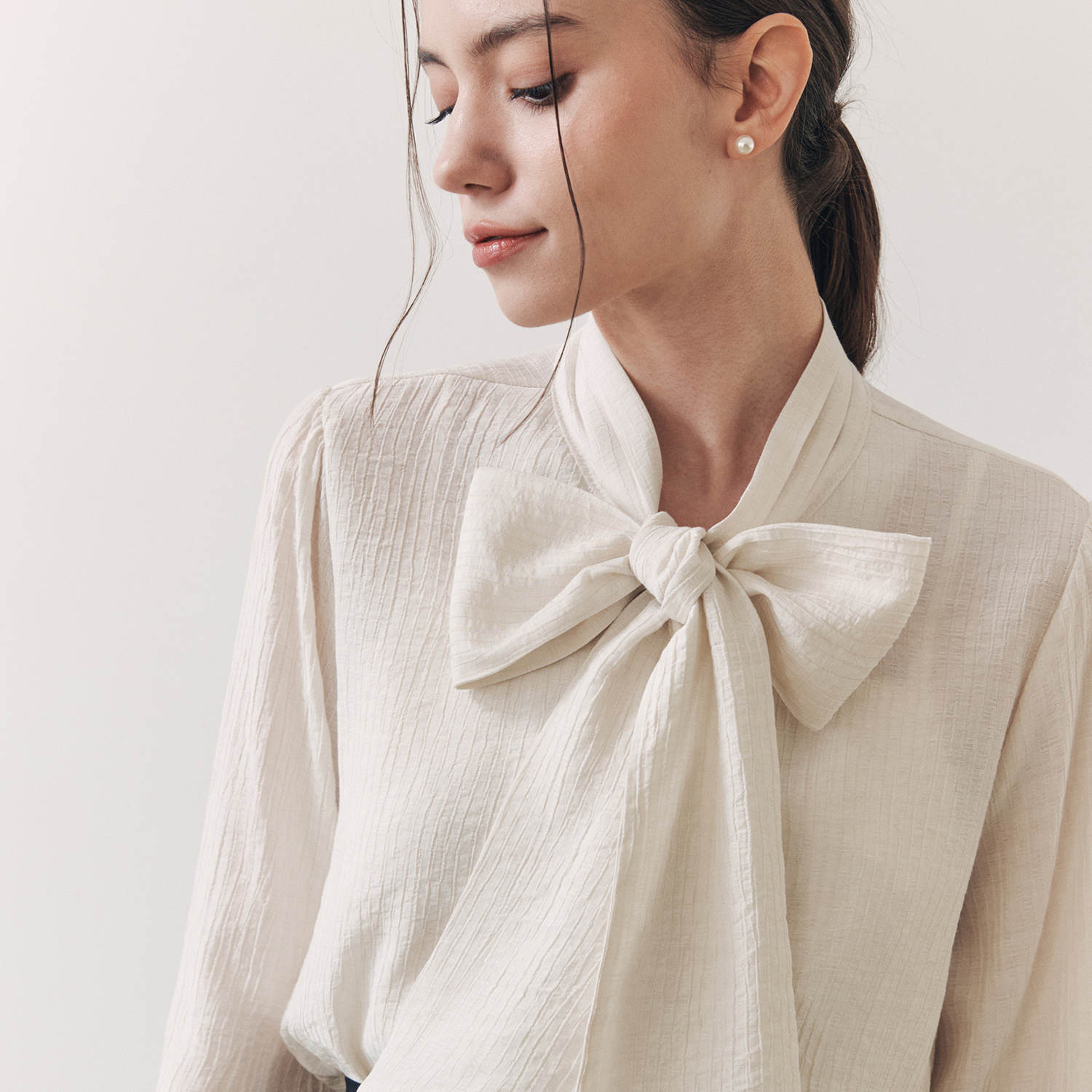[제로스트릿][2컬러] 웨이브 리본 블라우스 WAVE RIBBON BLOUSE - 상세 이미지 2