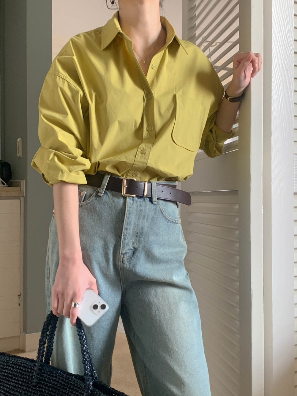 25SS 오버무드 봄 가을 오버핏 클래식 기본 코튼 면 컬러 베이직 포켓 셔츠 5color - 메인 이미지