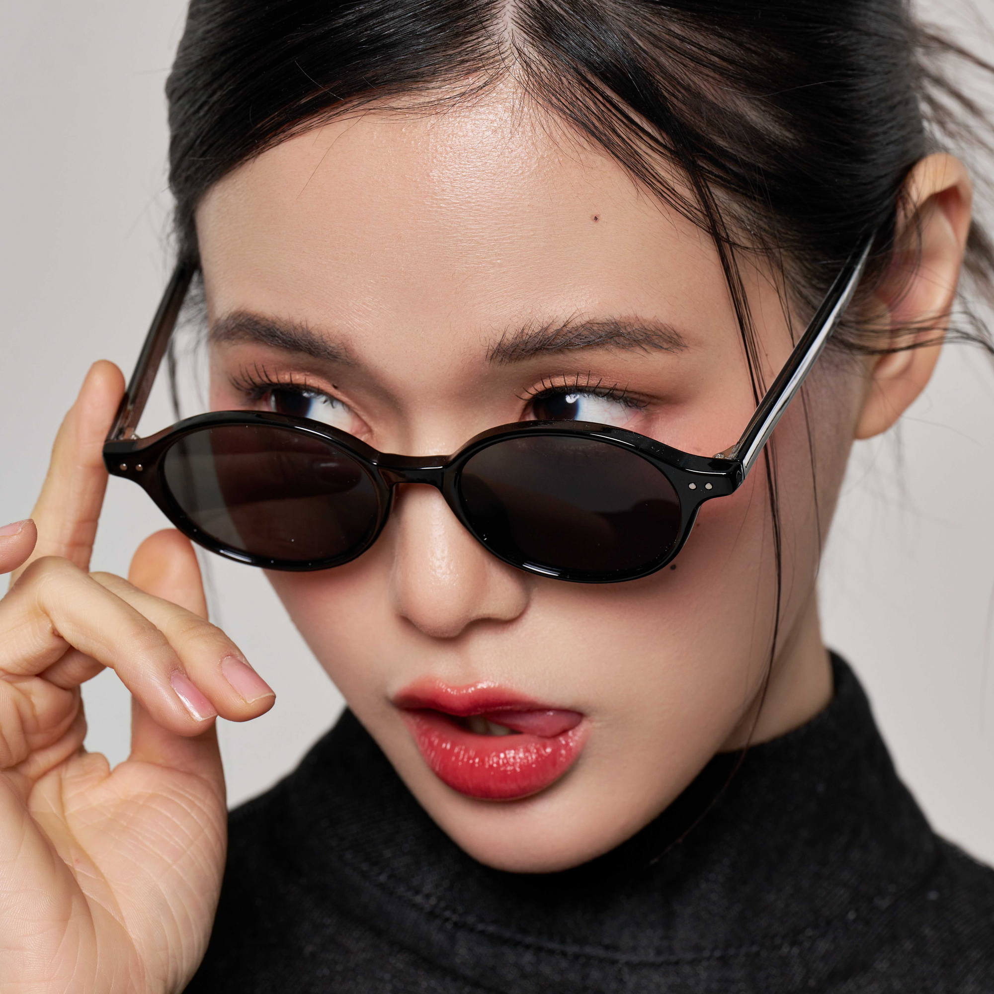 데일리 라운드 패션 자외선차단 오벌형 너드 긱시크 틴트 선글라스