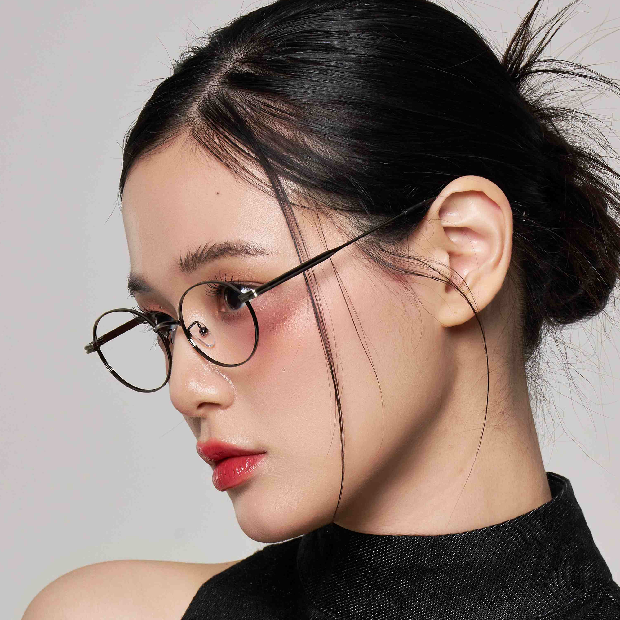 얼굴형에맞는 로즈골드 오벌형 라운드 금테 블루라이트차단 얇은 긱시크 안경 - 상세 이미지 4