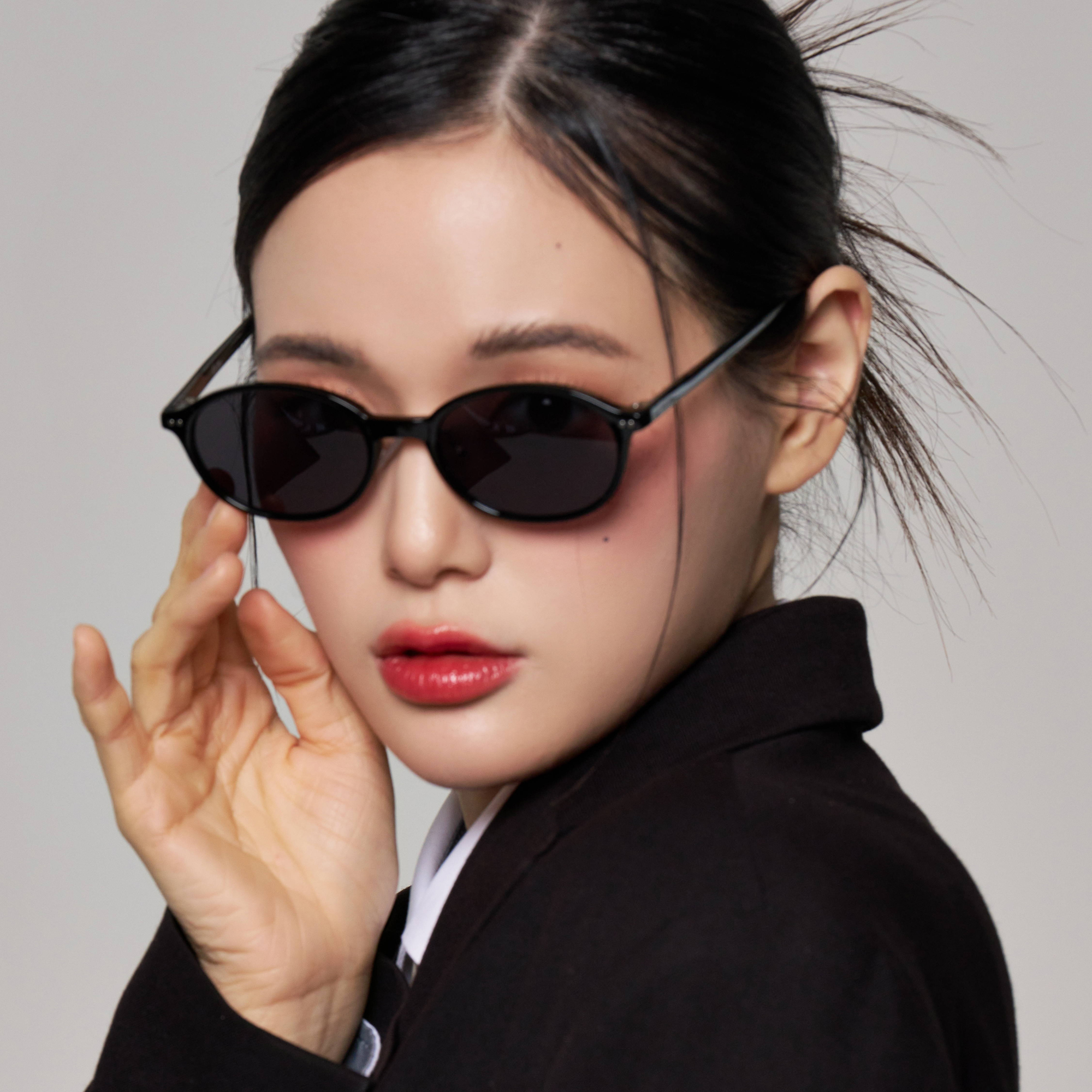 긱시크 패션 뿔테 오벌형 코받침 틴트 선글라스 자외선차단