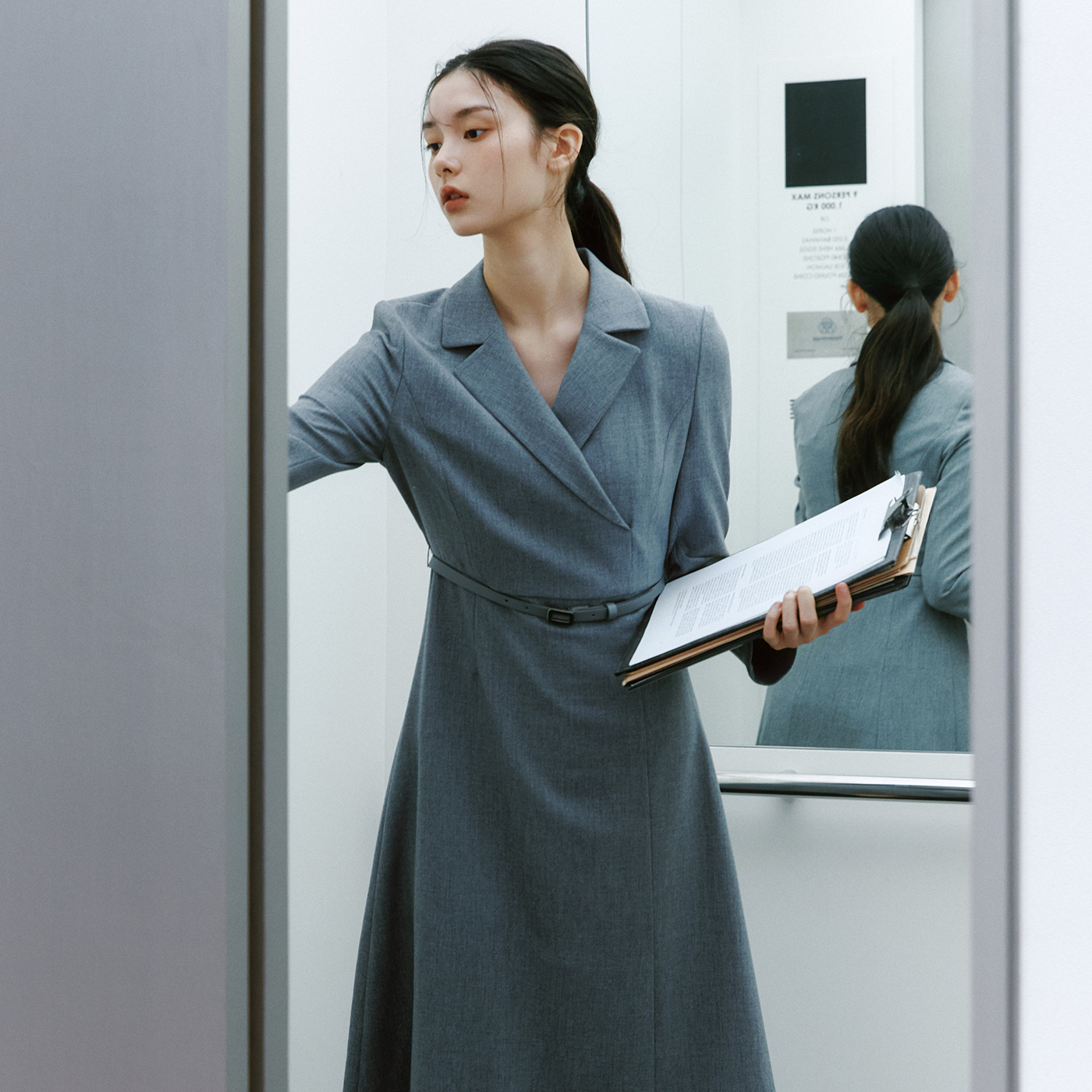 [슈퍼특가] [N배송] 로엠 자켓형 롱 원피스 RMOWF23S97