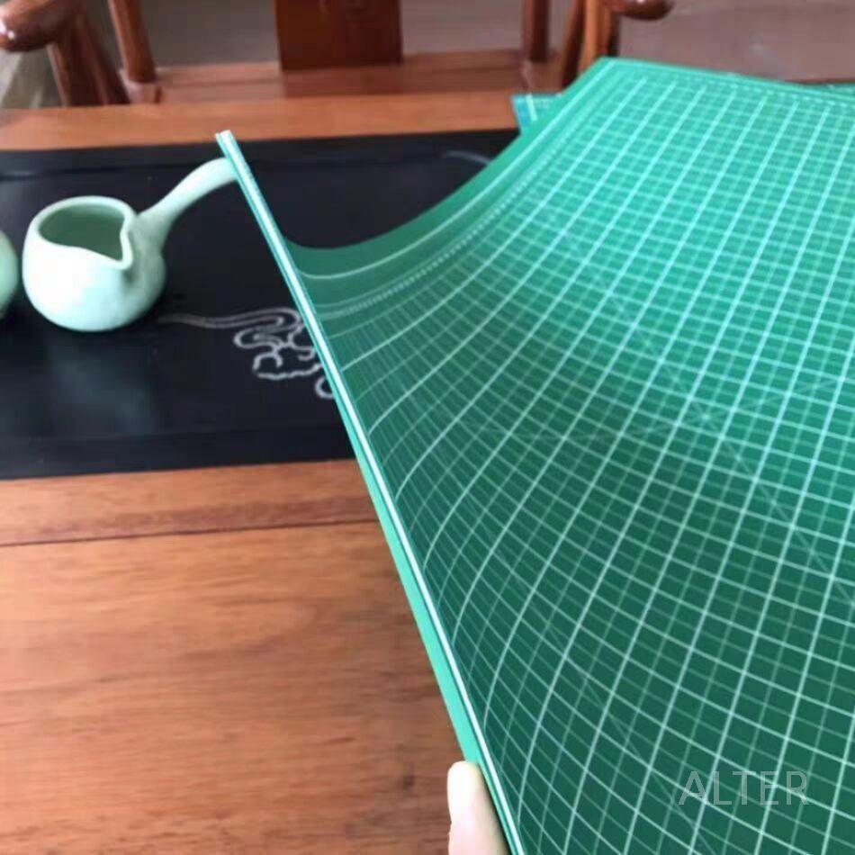 대형 커팅 매트 데스크 녹색 고무판 재단 공방 깔판 작업대 60x120cm 양면 블랙/그레이 - 상세 이미지 2
