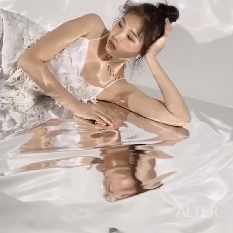 촬영용 배경지 거울 물결 미러지 은박 홀로그램 은박지 은박지 (1x2m) - 상세 이미지 2