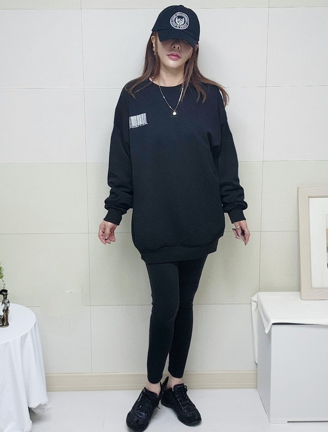 (국산/자체제작/당일발송) 남녀공용 앞뒤 바코드 맨투맨 티셔츠 루즈핏 오버핏 레터링 - 상세 이미지 4