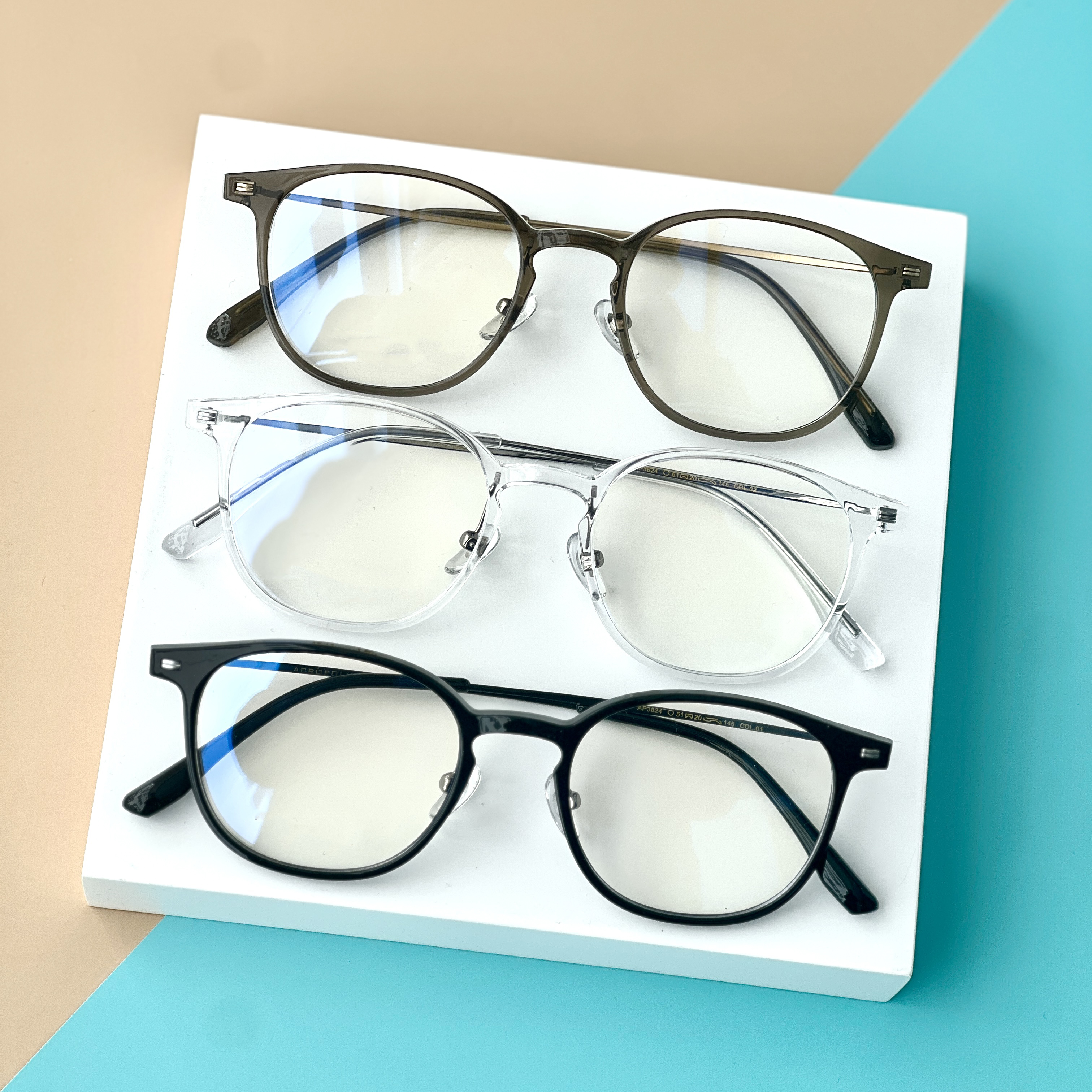 가벼운 티타늄안경테 초경량 얇은 투명뿔테안경 변색렌즈 빛번짐 블루라이트차단안경