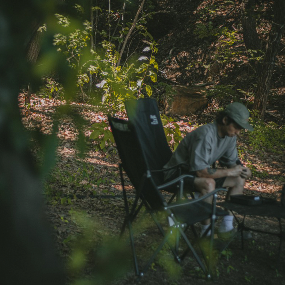 원스위크라이프 캠핑 접이식 경량 롱 릴렉스 체어 특대, 블랙프레임+원목 / 카키, 1개